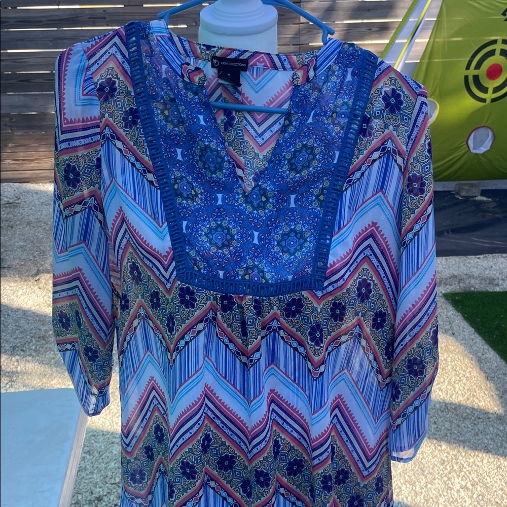 New Directions Multicolor Patterned Top - Picture 4 of 7